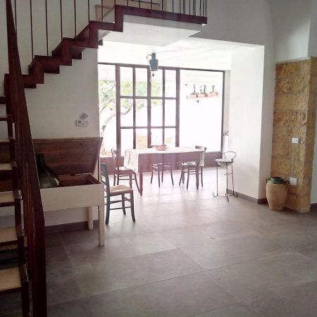 カストリニャーノ・デル・カーポ Cortile Calinea Bed & Breakfast エクステリア 写真