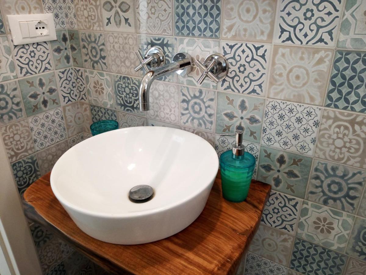 カストリニャーノ・デル・カーポ Cortile Calinea Bed & Breakfast エクステリア 写真