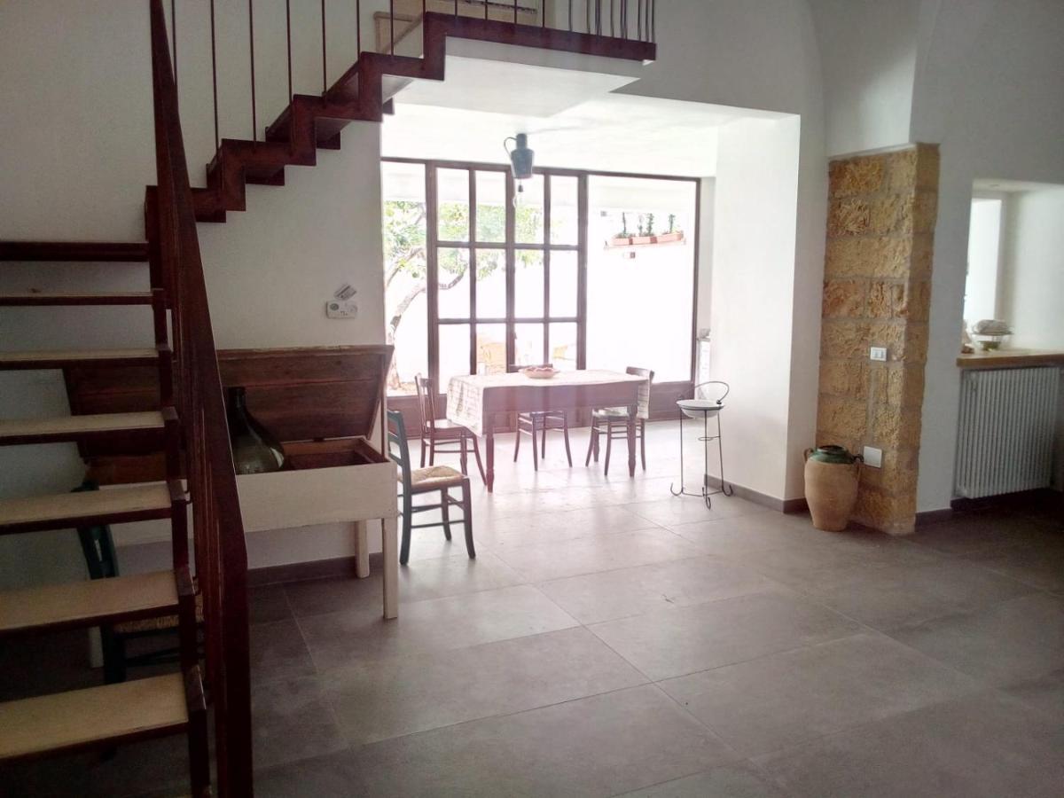 カストリニャーノ・デル・カーポ Cortile Calinea Bed & Breakfast エクステリア 写真